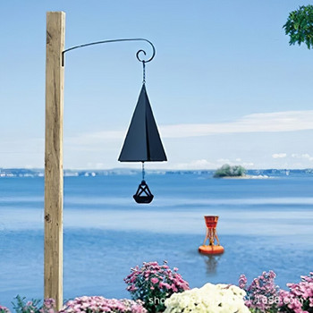 Декоративен вятърен звънец, включващ успокояващи и релаксиращи мелодични тонове на люлеещи се камбани от шамандури в океана. Метален звук на открито