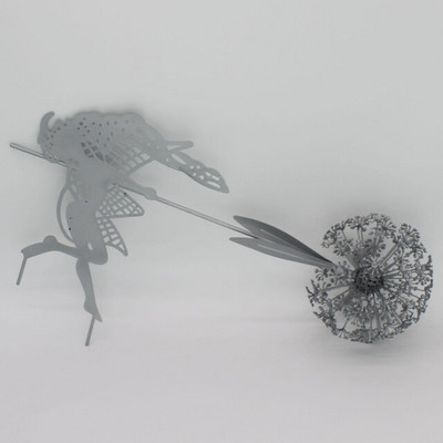 Piksų fėjos sodo skulptūros kuolų fėjos ir kiaulpienės šoka kartu peizažinis metalinis miniatiūrinis figūrėlė veja Dekoratyvinis