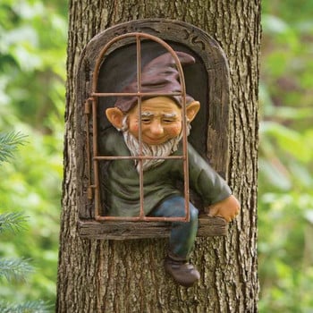 Elf Out The Door Tree Hugger Garden Gnome Sculpture Миниатюри Орнаменти Великденска декорация Фея Пейзаж Занаятчийски скулптури
