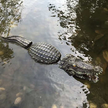 Креативна симулация на смола Плаващи фигурки на животни с глава на крокодил Примамка за водно езерце за статуя на басейн Декорация на открита градина