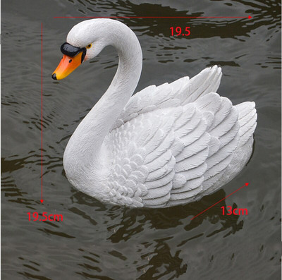 Lauko modeliavimas plūduriuojantis vandens gulbės dervos skulptūra lauko sodas baseinas figūrėlės dekoravimas parkas veja tvenkinys papuošalai amatai