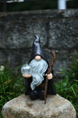 Gnome Čarobni štapić koji drži kip svjetiljke Solarna LED svjetiljka Patuljasta figurica od smole Ornament Solarna energija Svjetlo za travnjak Dekoracija vrta