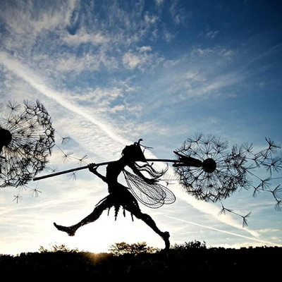 Pixies fėjos sodo skulptūros kuolų fėjos ir kiaulpienės šoka kartu peizažas metalinis miniatiūrinis figūrėlė vejos dekoratyvinis