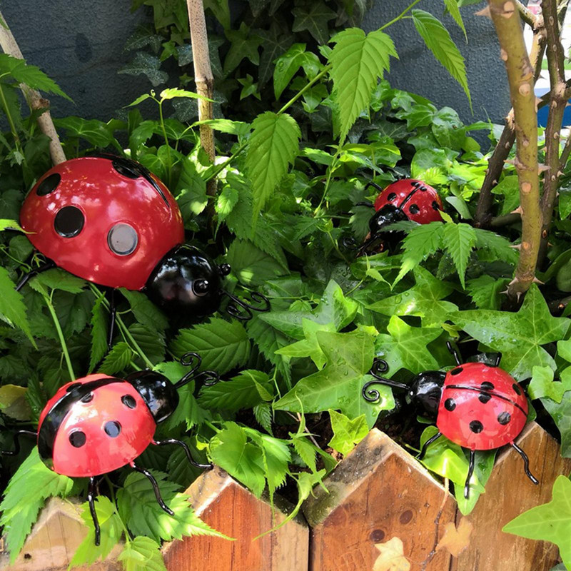 4 vnt. Metalinė boružės tvoros kabykla prie sienos pakabinama lauko sodo dekoratyvinė figūrėlė