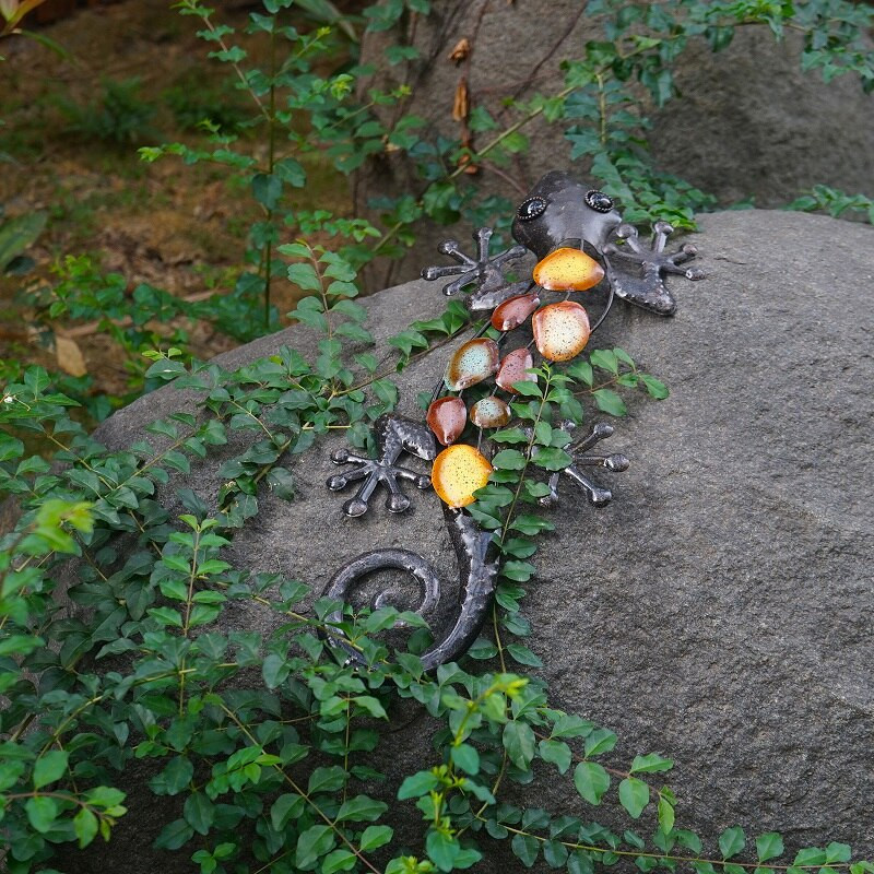 Διακόσμηση τοίχου 18 ιντσών Big Metal Gecko για Εξωτερικά αγάλματα σπιτιού και κήπου Γλυπτά της αυλής