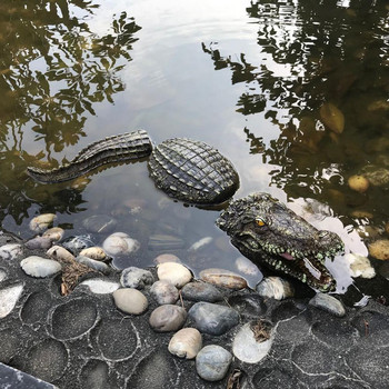 Плаващ Крокодил Страшна статуя Декор Езерце Симулация на смола Орнамент за хищник Heron Duck Control Garden Pool Decor