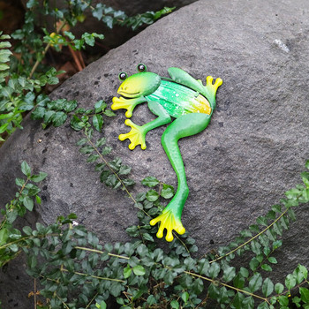 Градински скулптури Метална зелена жаба Декорация на стена на открито за дома и градината Миниатюри Статуи Фея на открито