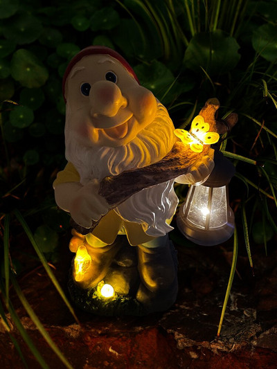 Saulės sodo nykštukas, laikantis lempą, skulptūra Animacinis filmas „Išdykusių nykštukų“ figūrėlės Mažos skulptūrėlės Kūrybinis vejos sodo dekoravimas