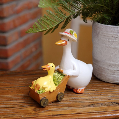 Välisõue mitmesugused esemed Dekoratsioon Kujukesed Armsad Aia Pardipoegade Käru Kuju Lastetuba Kodukaunistus Aiatarvikud