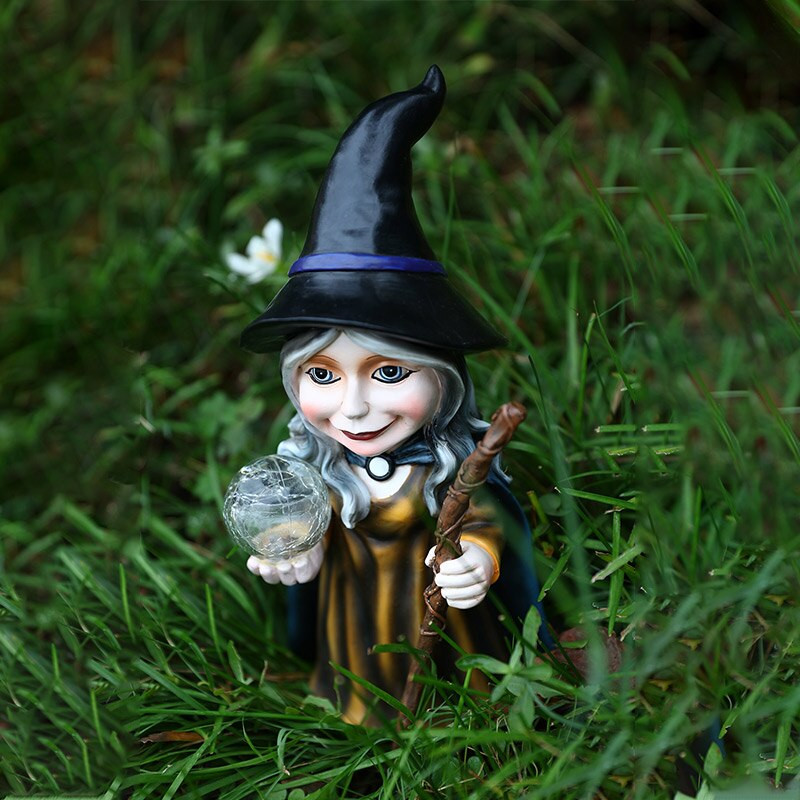 Záhradná socha čarodejnice, magická guľa, svetlo, domáca ozdoba, živicové sochy, nočné svetlá, socha, vonkajšia dekorácia na dvor, dovolenka
