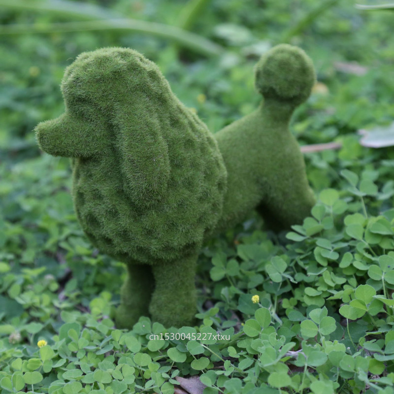 Dekoratyvinis besišlapinančio šuns lopšis Pulkuojančių šunų skulptūros Statula be piršto genėti ar laistyti Dekoratyvinis naminių gyvūnėlių sodo dekoras