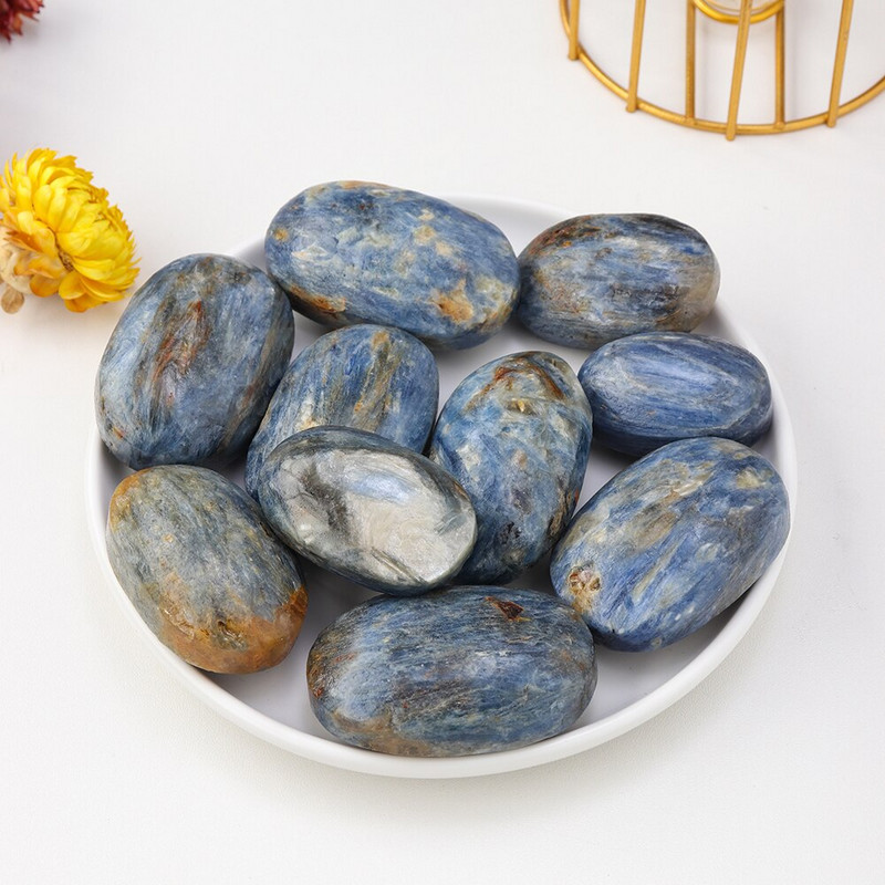 Prírodné liečivé kremeňové remeslá Kyanit Tumbled Mineral Specimen Leštené drahokamy Domáce akvárium Záhradná dekorácia nádrže na ryby