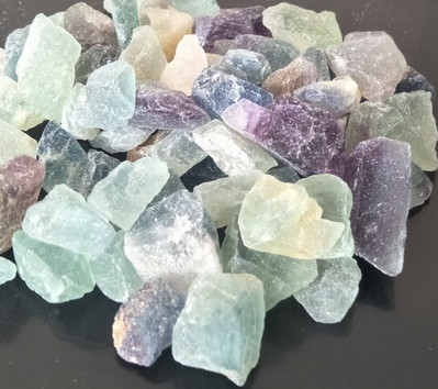 500g chipsuri colorate prăbușite cu cristal de cuarț zdrobit Piatră lustruită Macadam Pietriș pietre prețioase DIY Acvariu de pește pentru acvariu Decor