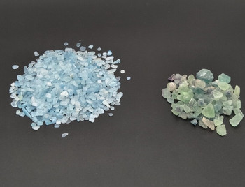 800g Смесен цветен лечебен камък Чакъл скала Кварцов минерален образец Натрошени чипове, натрошени неправилни за декорация на дома