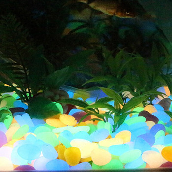 100 PCS Светещ камък 20-30 мм смола, светеща в тъмното камъче Декоративна малка градинска скала за аквариум за открито закрито MUMR999