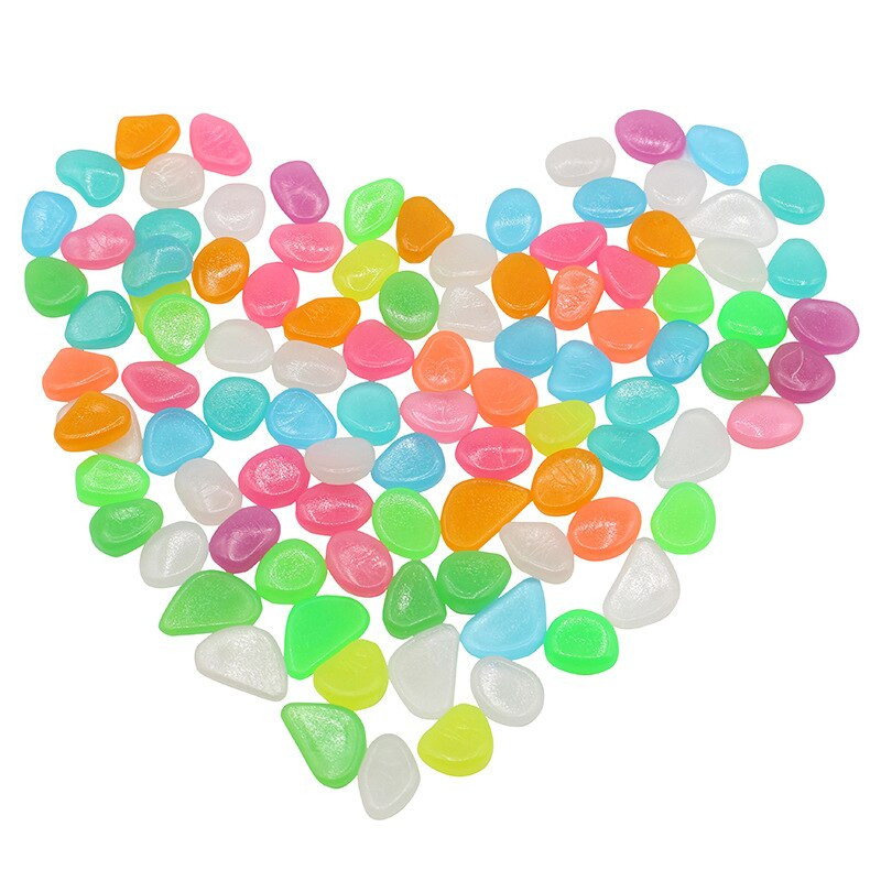 100 vnt šviečiantis akmuo, 20–30 mm dervos švytėjimas tamsiame akmenėlyje, dekoratyvinis mažas sodo akmuo, skirtas naudoti lauke viduje MUMR999