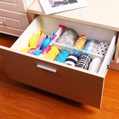 Nastaviteľné deliace priečky do zásuviek, organizéry, oddeľovače, výsuvná priečka, kuchynský organizér do zásuviek, úložný priestor na oblečenie