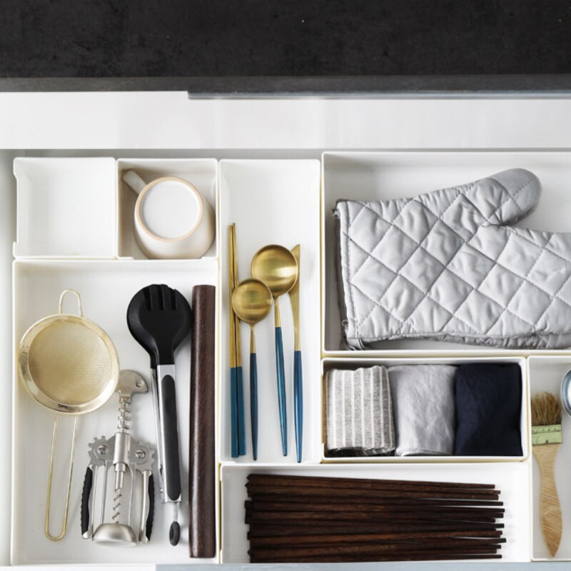 Priečky do zásuviek, kuchynské kancelárske potreby, rôzne potreby, skrinka na objednávky, plastová nádoba na spodnú bielizeň, úložný systém na stôl, organizér