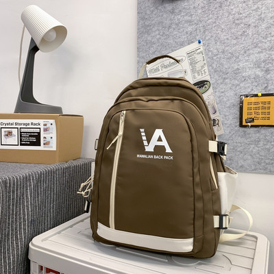 Veľký pánsky batoh s visačkou a predným vreckom