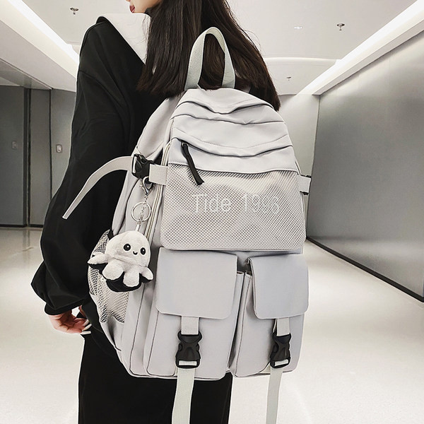 Pánsky batoh s veľkým priehradkou a nápisom