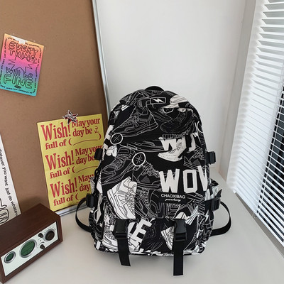 Moderný textilný batoh pre mužov s nápisom a plastovým zapínaním