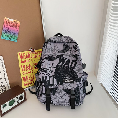 Moderný textilný batoh pre mužov s nápisom a plastovým zapínaním