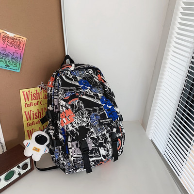 Moderný textilný batoh pre mužov s nápisom a plastovým zapínaním