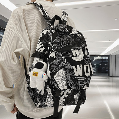 Moderný textilný batoh pre mužov s nápisom a plastovým zapínaním