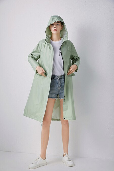 Dámsky štýlový jednofarebný žltý pršiplášť s pončom a nepremokavou kapucňou a vreckami