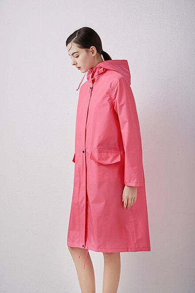 Dámsky štýlový jednofarebný žltý pršiplášť s pončom a nepremokavou kapucňou a vreckami