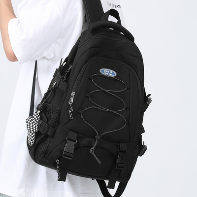 Pánsky textilný batoh so zapínaním na zips a bočnými vreckami