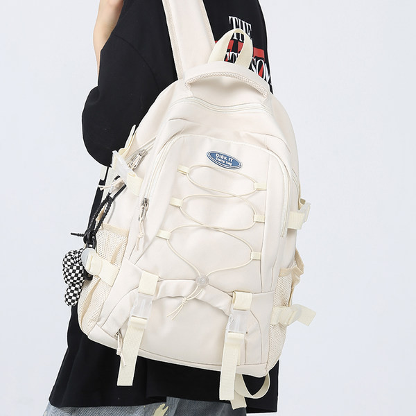 Pánsky textilný batoh so zapínaním na zips a bočnými vreckami