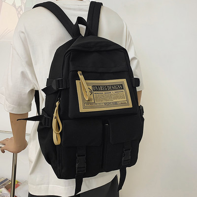 Pánsky batoh s výšivkou a vonkajšími vreckami