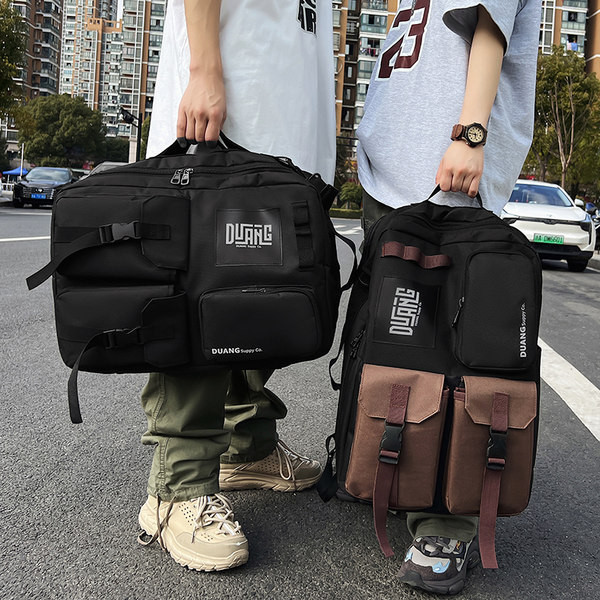 Pánsky ležérny batoh s vreckami a nápisom v niekoľkých farbách