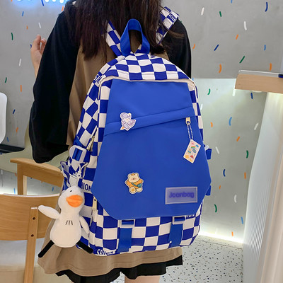 Ležérny textilný batoh s aplikáciou a nápisom pre mužov