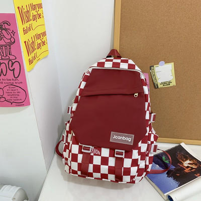 Ležérny textilný batoh s aplikáciou a nápisom pre mužov