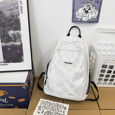 Pánsky štýlový batoh s logom a zapínaním na zips