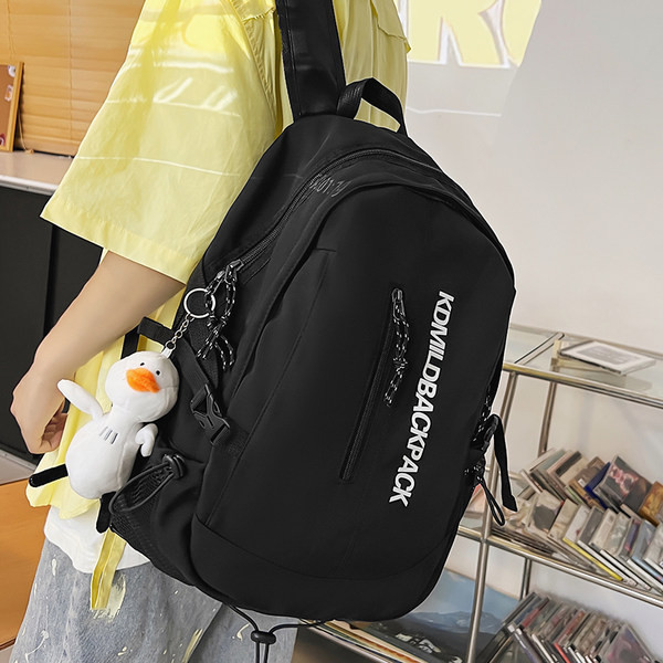 Rucsac casual pentru bărbați cu inscripție și element 3D