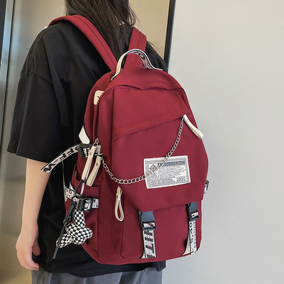 Nový model batohu pre mužov s nápisom a kovovou retiazkou