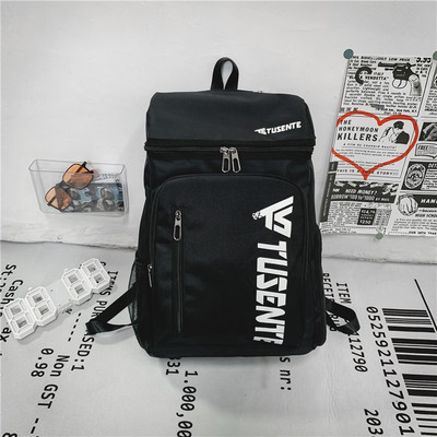 Textilný batoh s logom a zapínaním na zips pre mužov