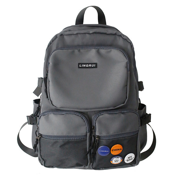 Pánsky ležérny batoh v tmavej farbe