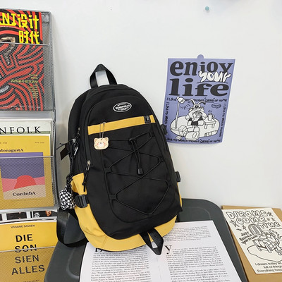 Novi model svakodnevnog ruksaka s privjeskom za ključeve