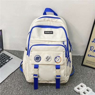 Každodenný batoh s kľúčenkou