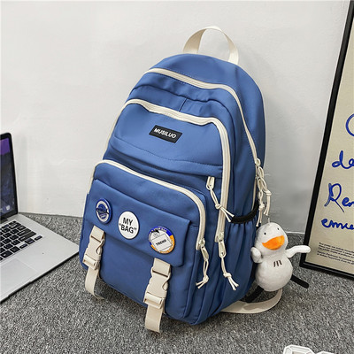 Každodenný batoh s kľúčenkou