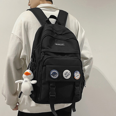 Každodenný batoh s kľúčenkou