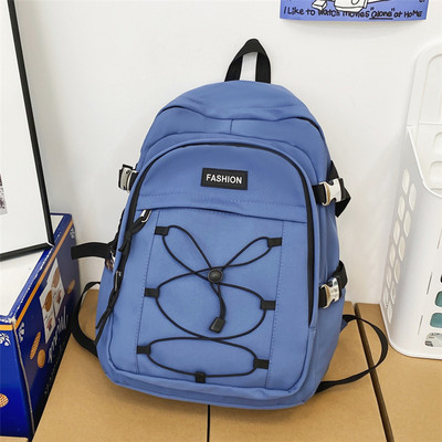 Pánsky textilný batoh s prednými zaväzovaniami na vreckách a nápisom