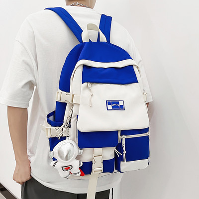 Pánsky textilný ležérny batoh s logom na prednom vrecku