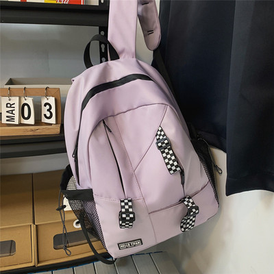 Pánsky ležérny batoh so zapínaním na zips a nápisom