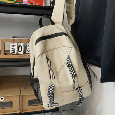 Pánsky ležérny batoh so zapínaním na zips a nápisom