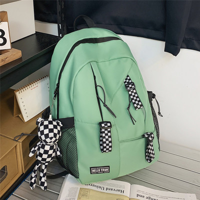 Pánsky ležérny batoh so zapínaním na zips a nápisom